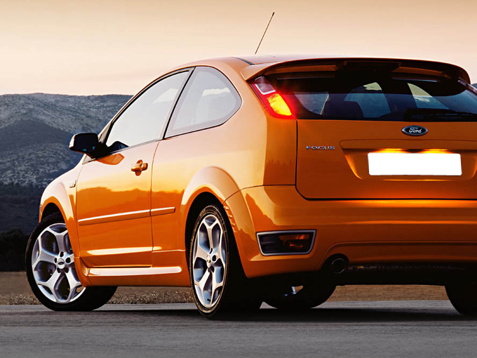Ford Focus ST orange