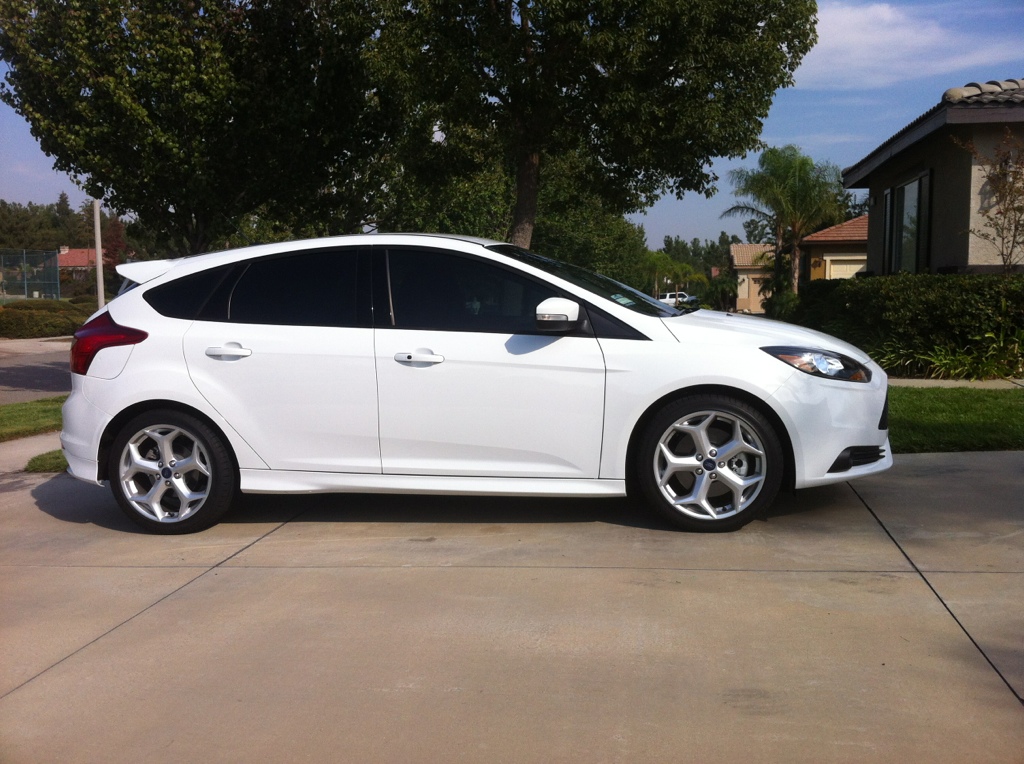 Ford Focus ST white