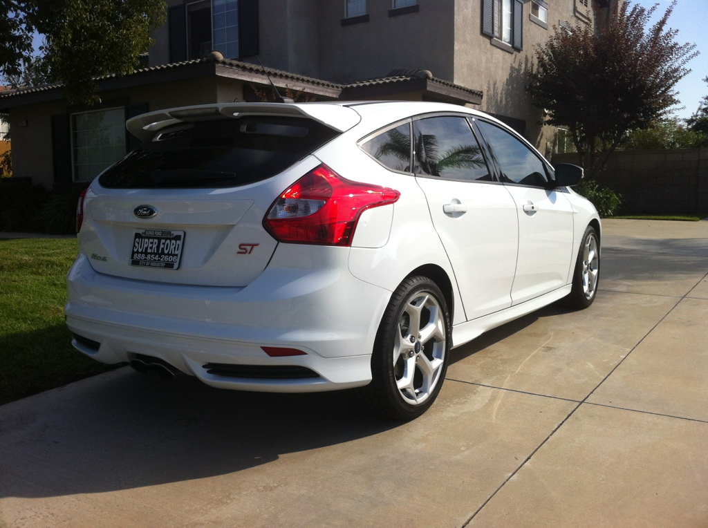 Ford Focus ST white