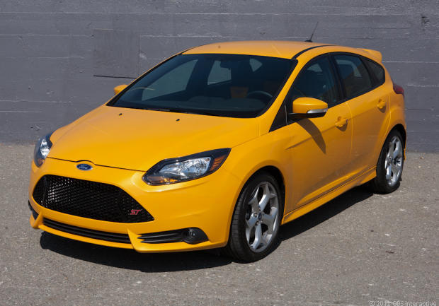 Ford Focus ST yellow