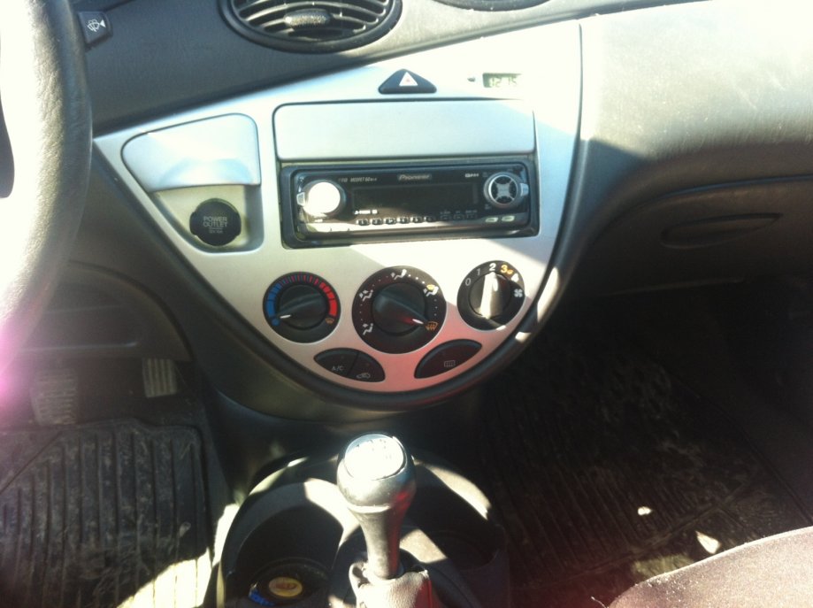 Ford Focus 1.4 16v Ambiente