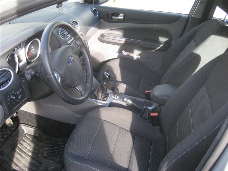 Ford Focus Hatchback 2010