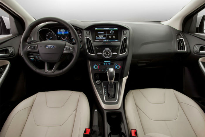 Ford Focus Hatchback 2015