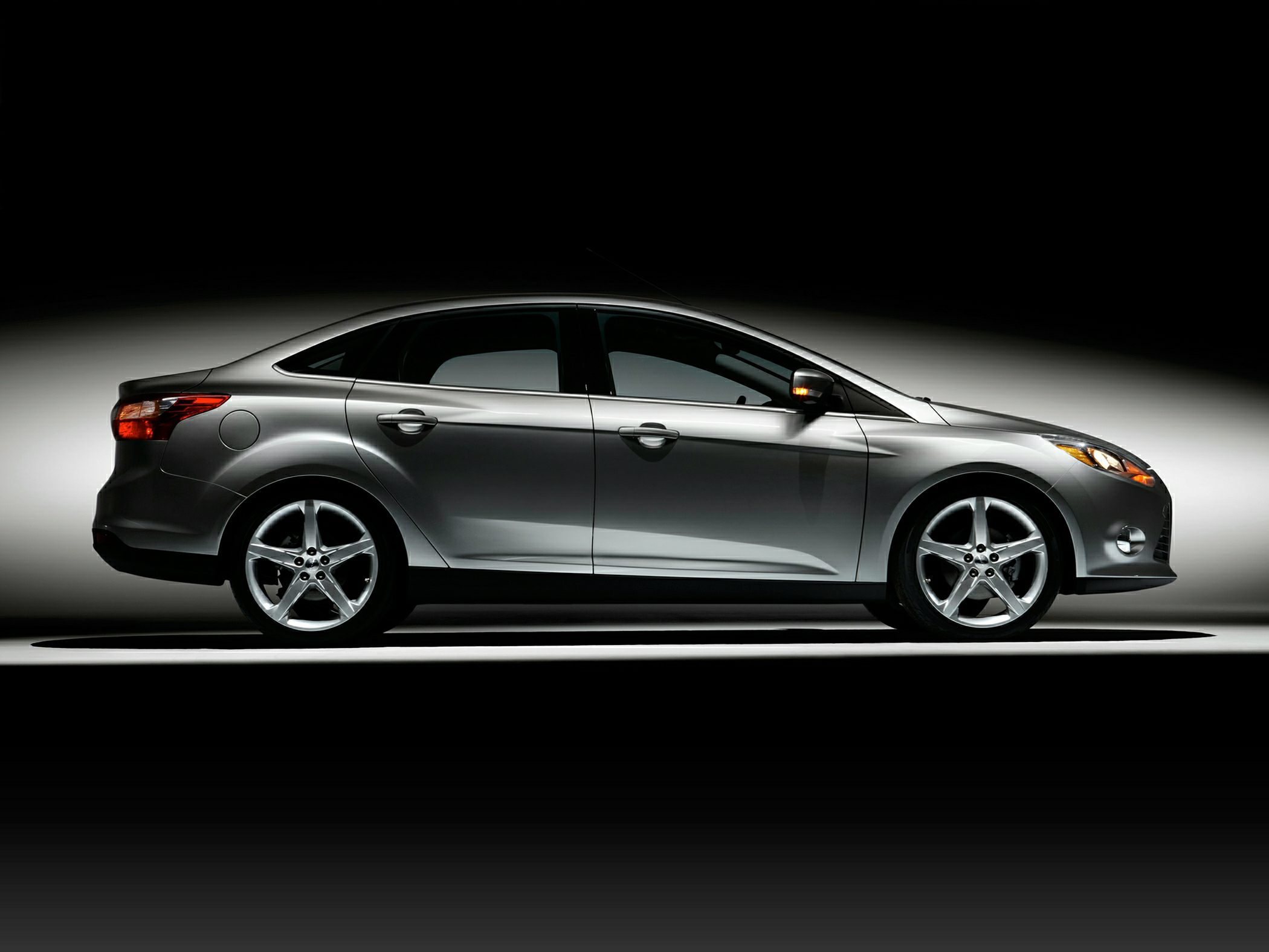 Ford Focus Sedan 2014