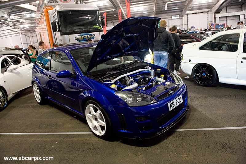 Ford Focus V8