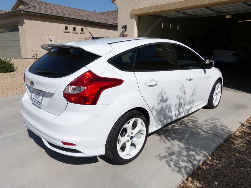 Ford Focus White 2014 Ford Focus White 2014