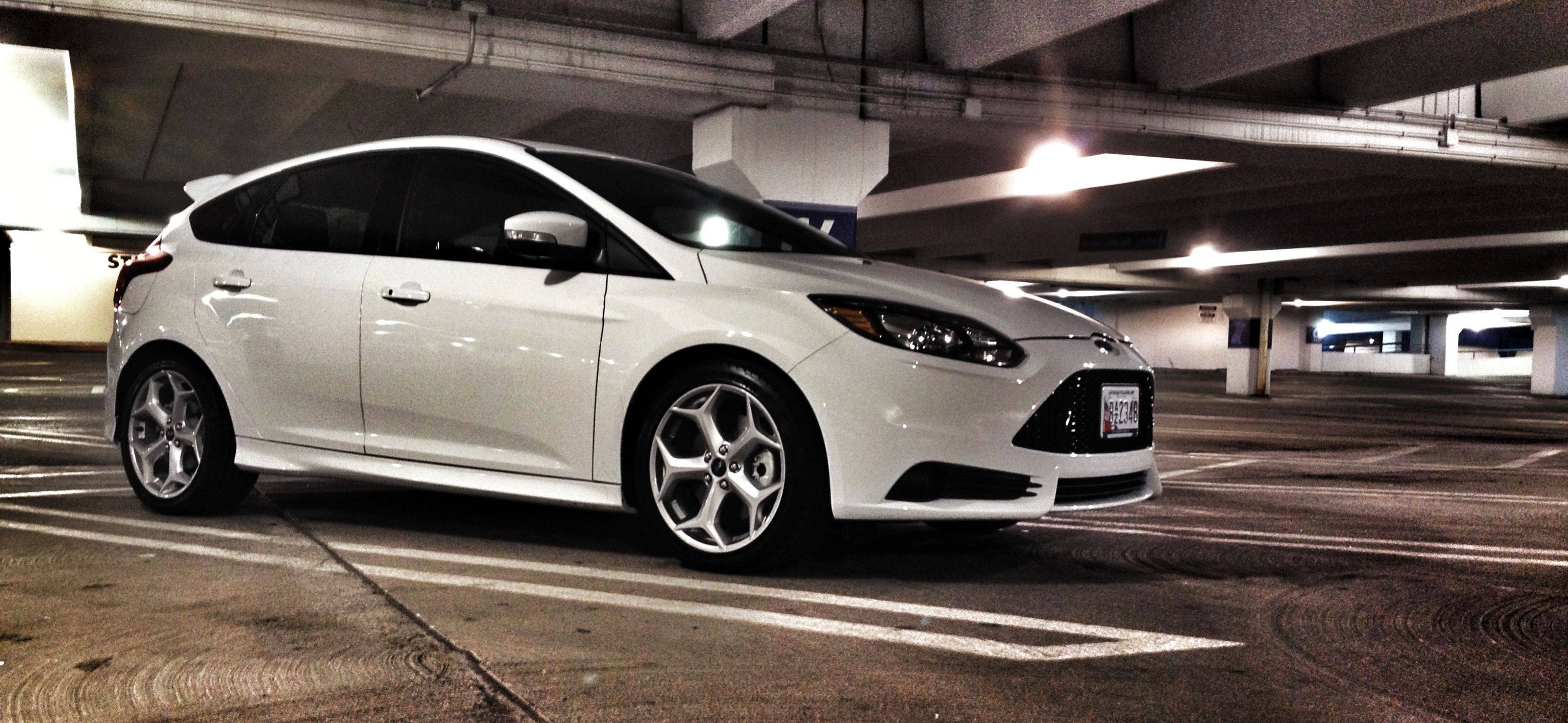 Ford Focus White 2014