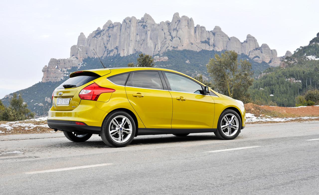Ford Focus Yellow