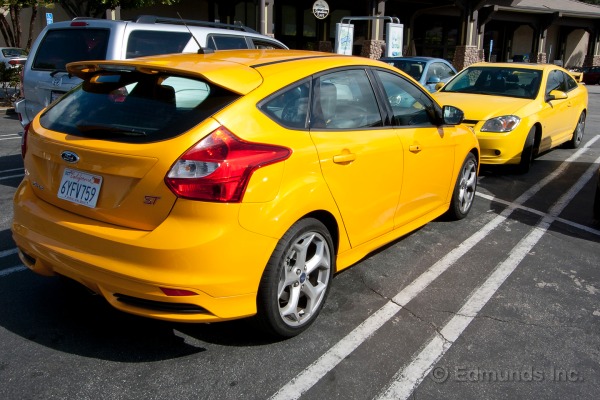 Ford Focus Yellow