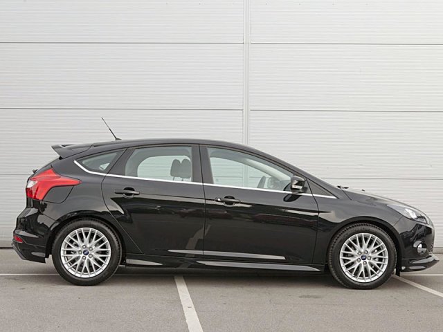 Ford Focus Zetec Black