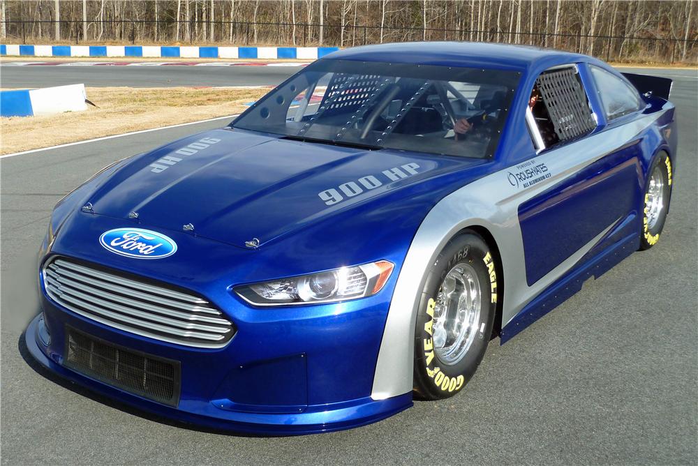 Ford Fusion V8