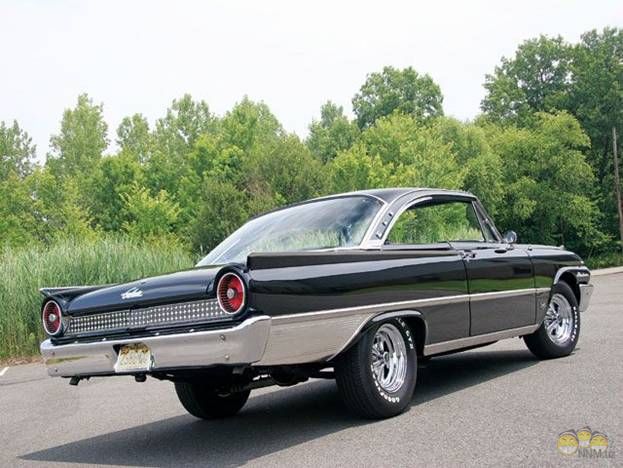 Ford Galaxie 1961