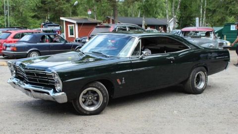 Ford Galaxie 500