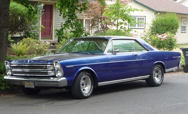 Ford Galaxie Sedan