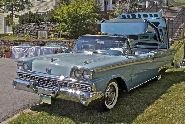 Ford Galaxie Skyliner