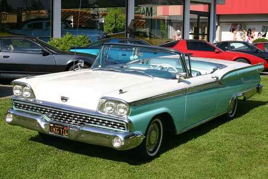 Ford Galaxie Skyliner