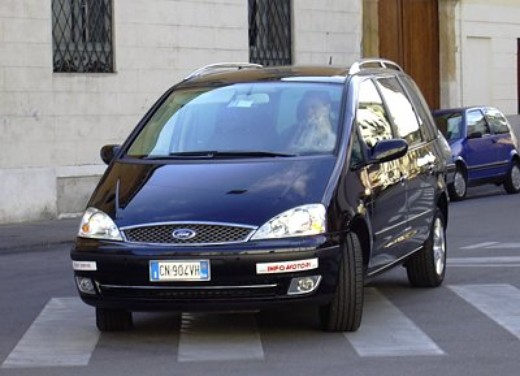 Ford Galaxy Minivan