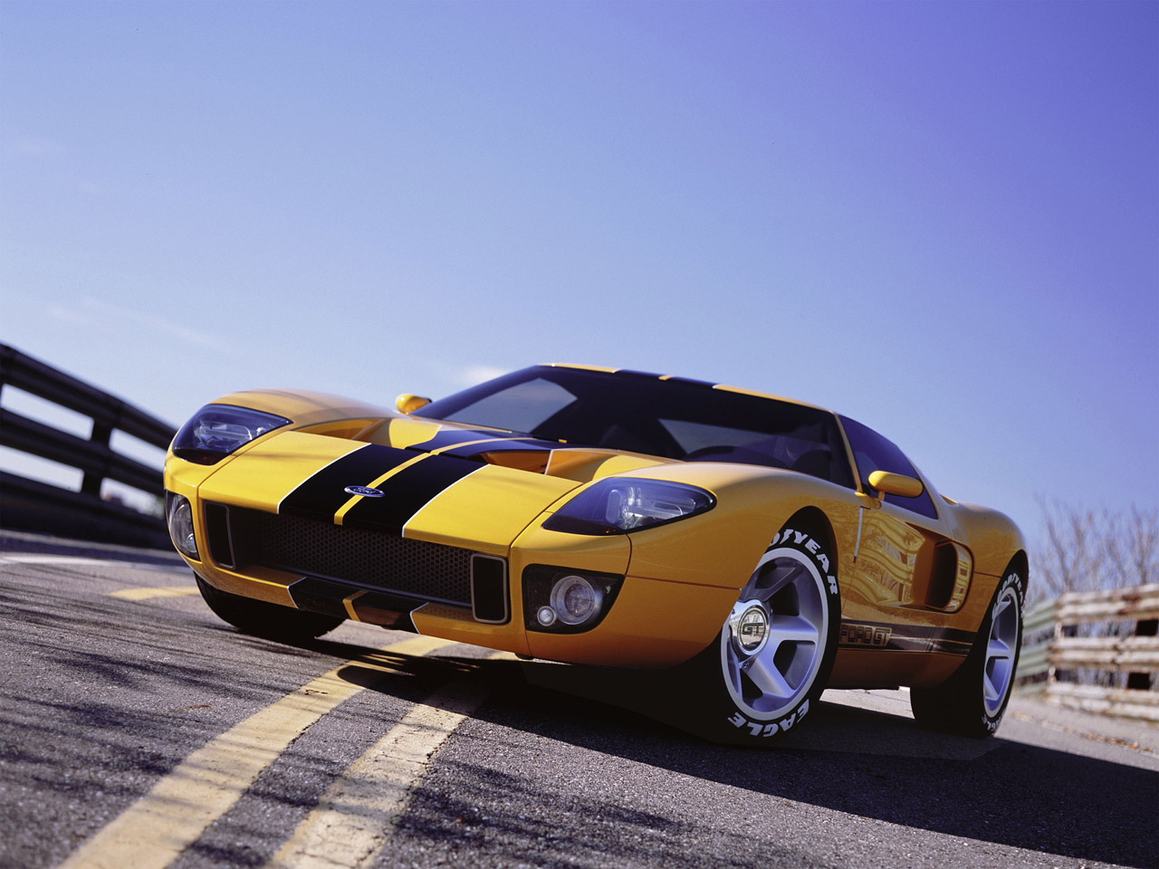 Ford GT Yellow