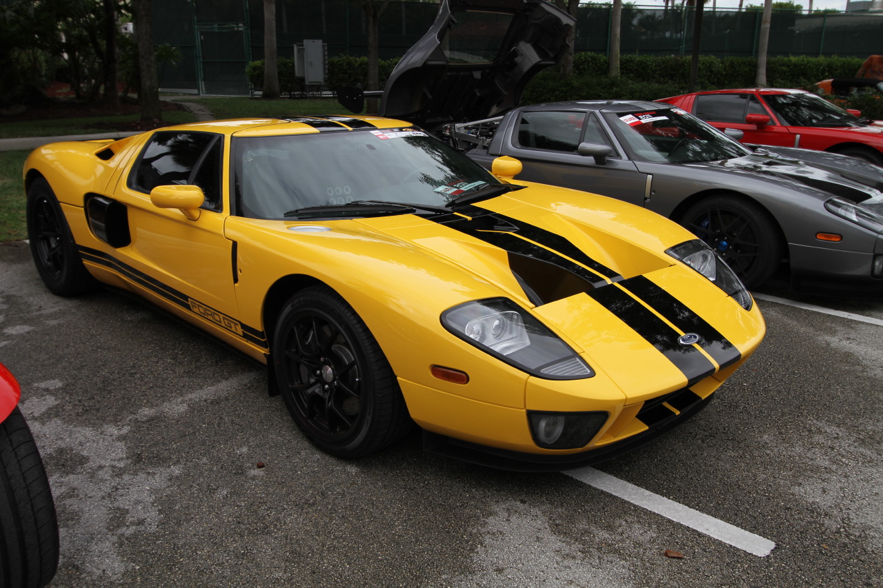 Ford GT Yellow