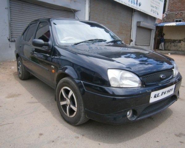 Ford Ikon 2002
