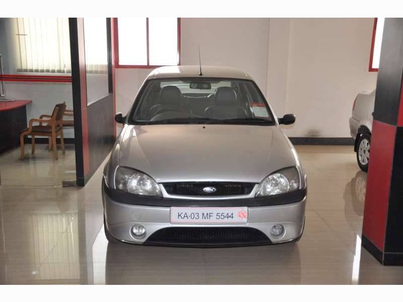 Ford Ikon 2003