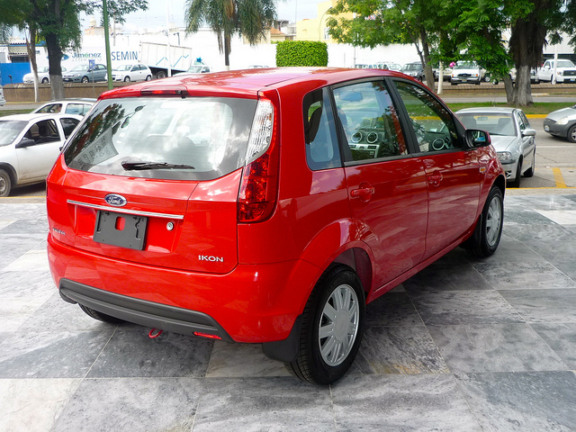 Ford Ikon 2012