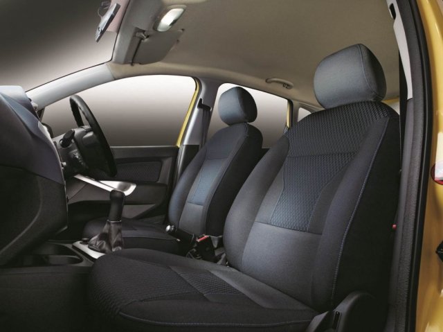 Ford Ikon Hatch 2015
