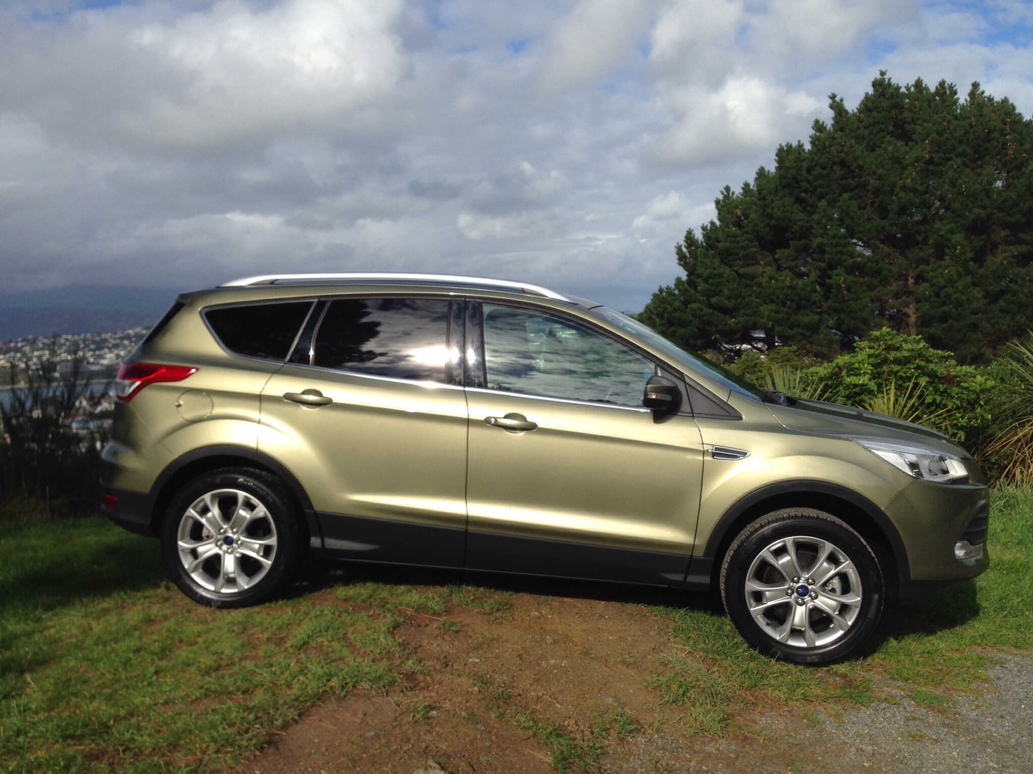 Ford Kuga Ginger Ale Metallic Ford Kuga Ginger Ale Metallic