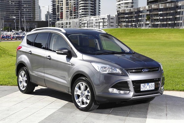 Ford Kuga Moondust Silver