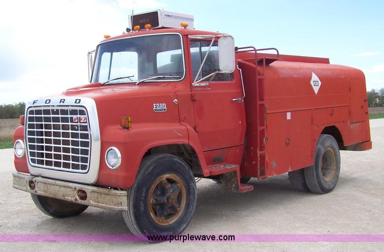 Ford L7000