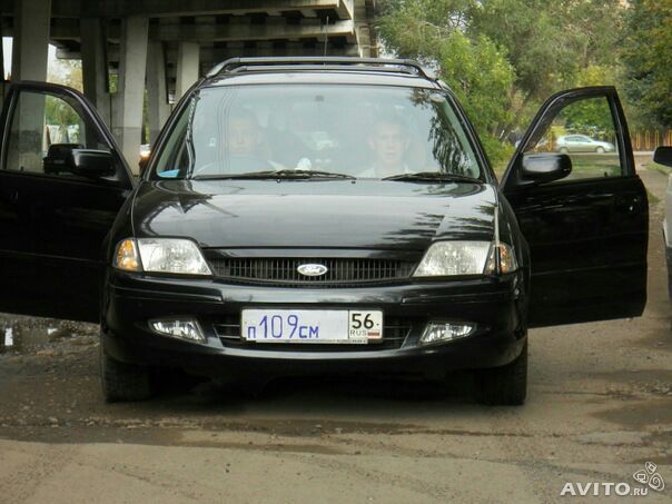 Ford Laser 1998