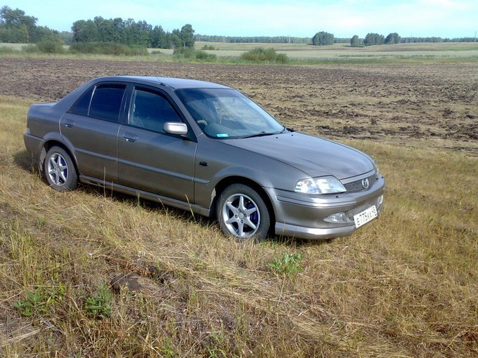 Ford Laser 2002