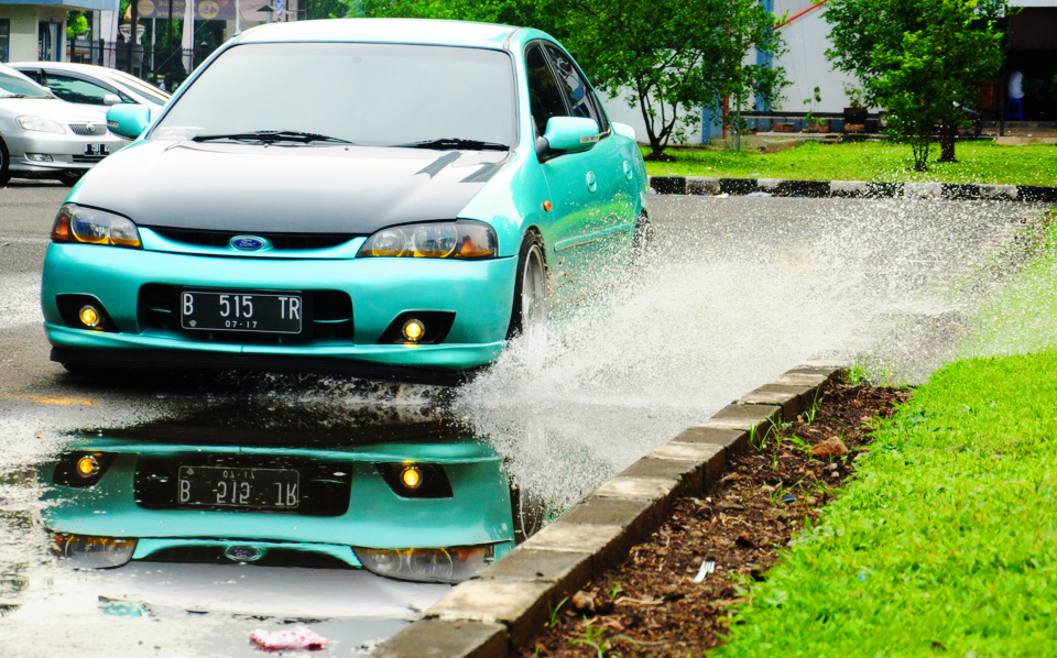 Ford Laser Ghia 1996