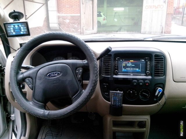 Ford Maverick 2003