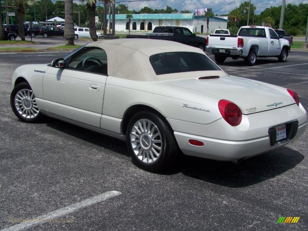 Ford T Bird 2005