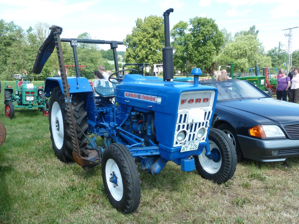 Ford 2000