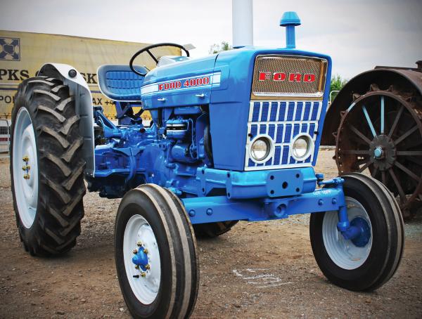 Ford 4000
