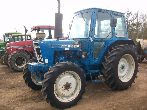 Ford 7600