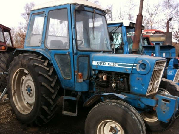 Ford 7600