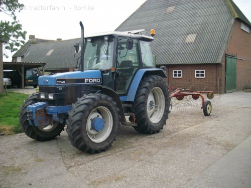 Ford 7740