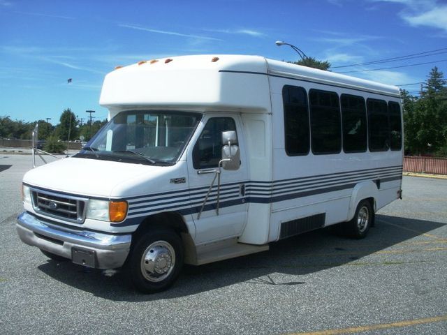 Ford Bus
