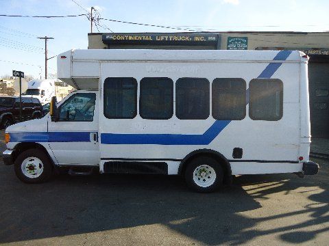 Ford Bus