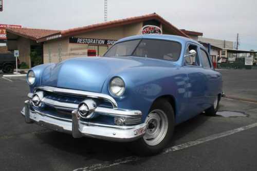 Ford Deluxe
