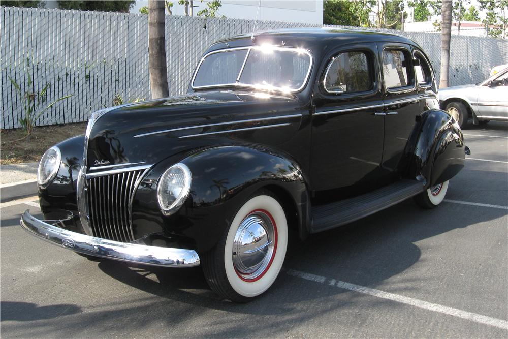 Ford Deluxe