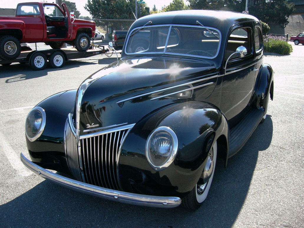 Ford Deluxe