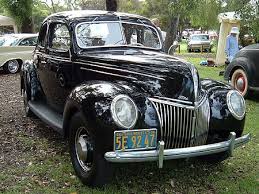 Ford Deluxe