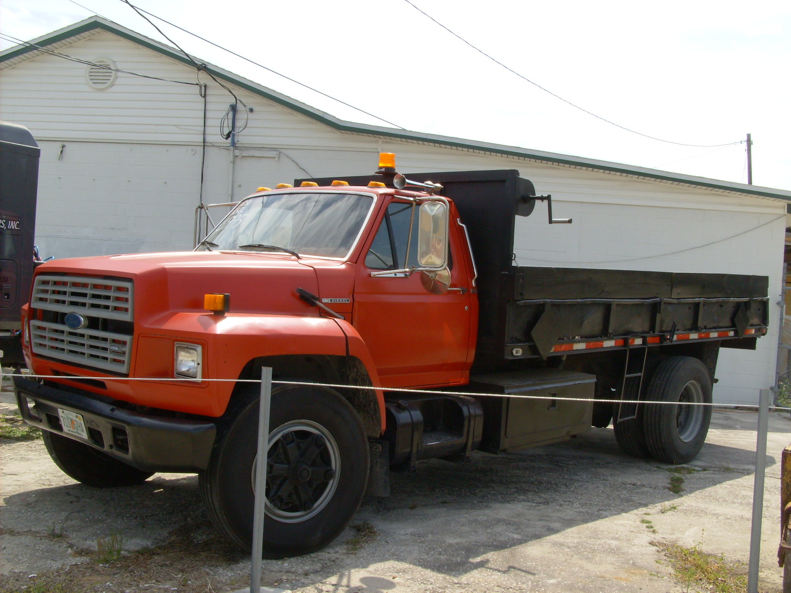 Ford F700