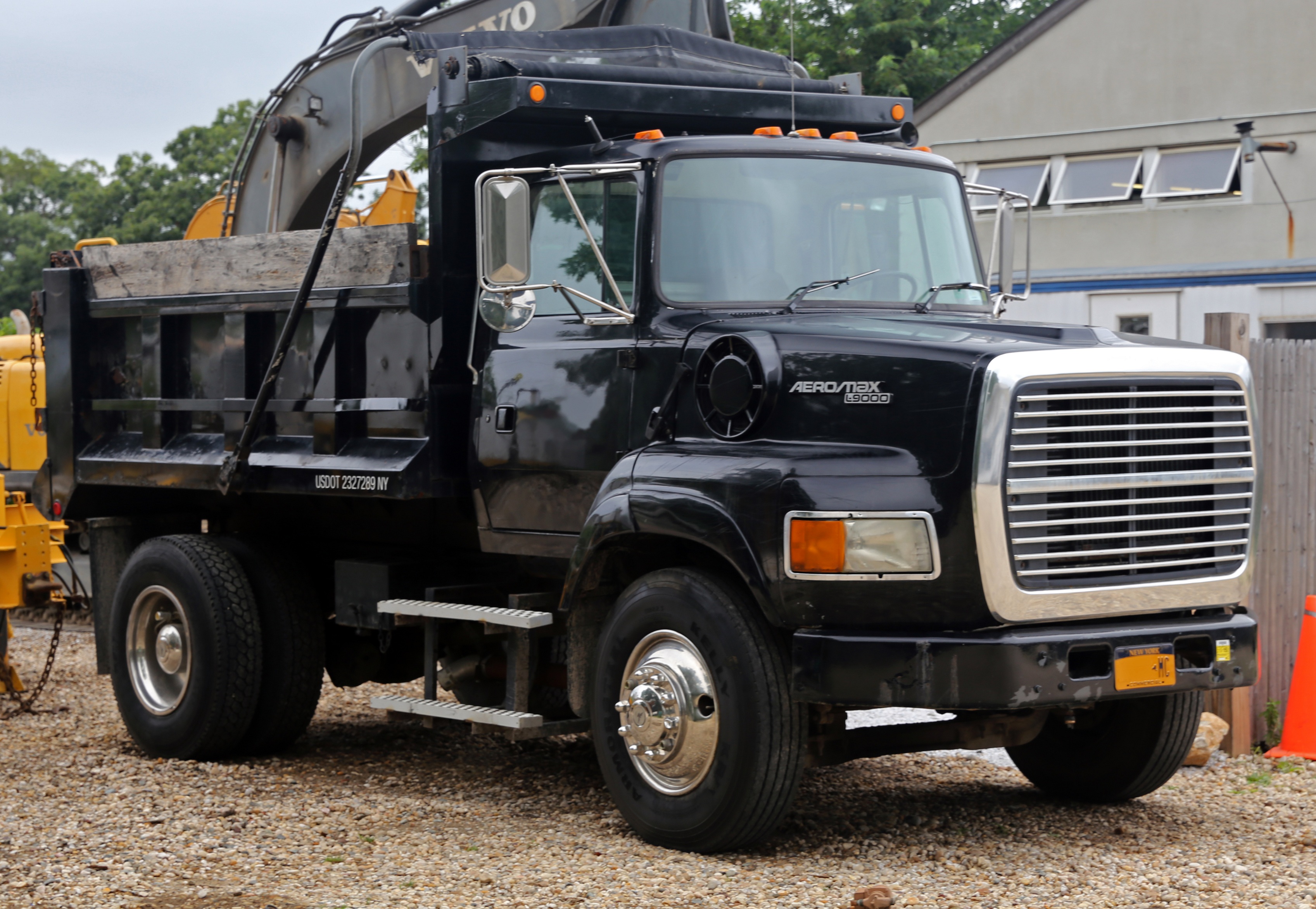 Ford L9000