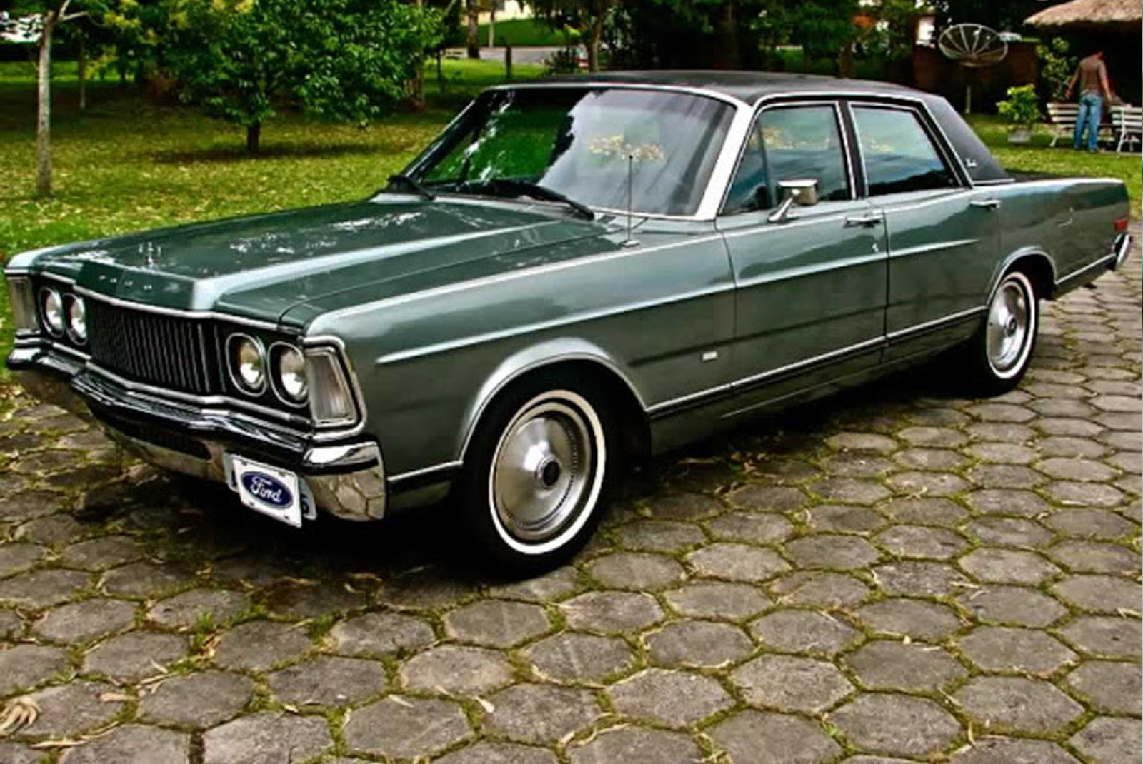 Ford Landau
