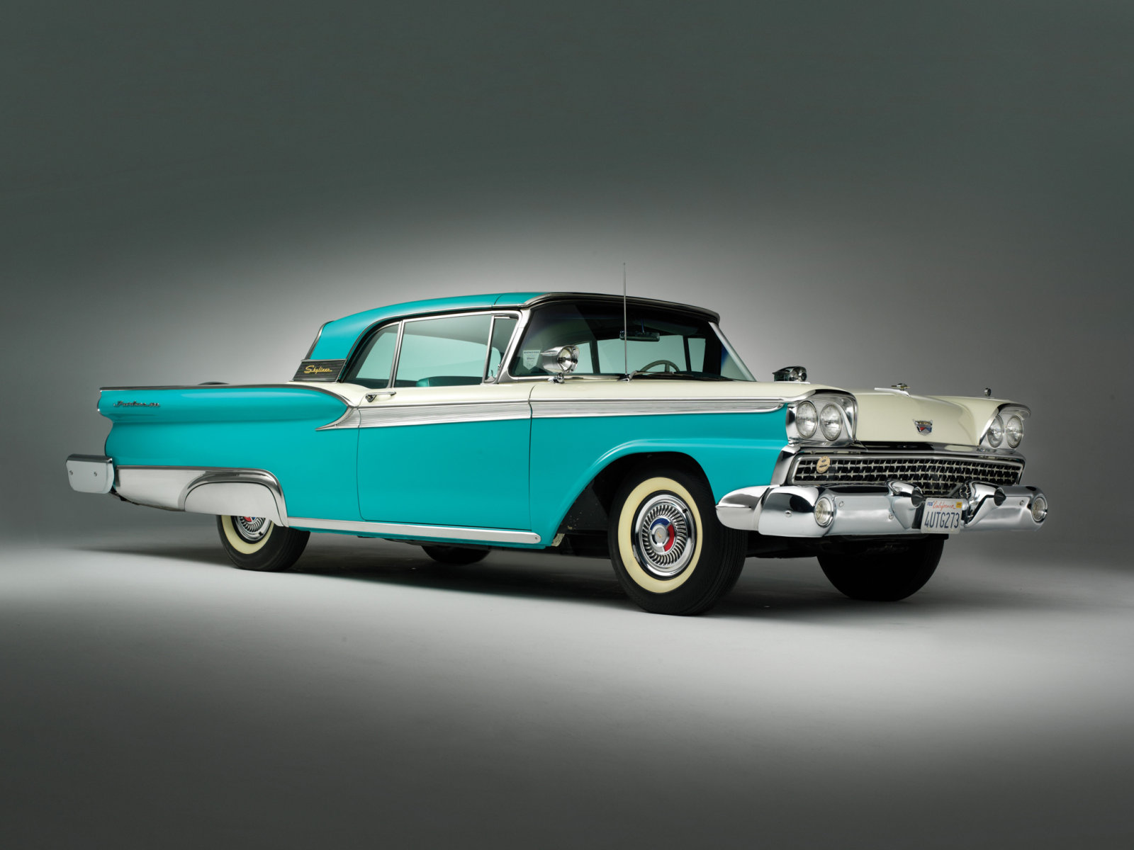 Ford Skyliner